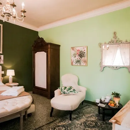 De' Maestri - Historic Centre - Prestigious Attic With A Brand New Elevator! Appartement