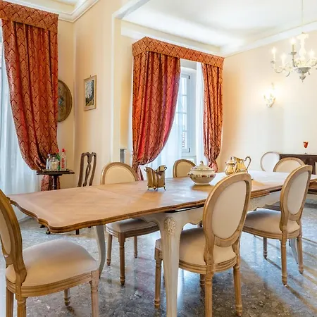 De' Maestri - Historic Centre - Prestigious Attic With A Brand New Elevator!