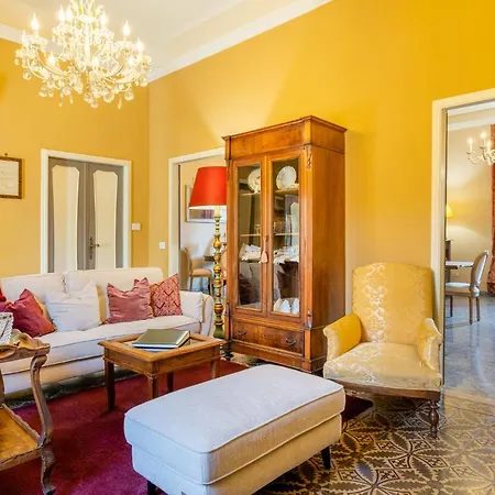 De' Maestri - Historic Centre - Prestigious Attic With A Brand New Elevator! Appartement Lucques