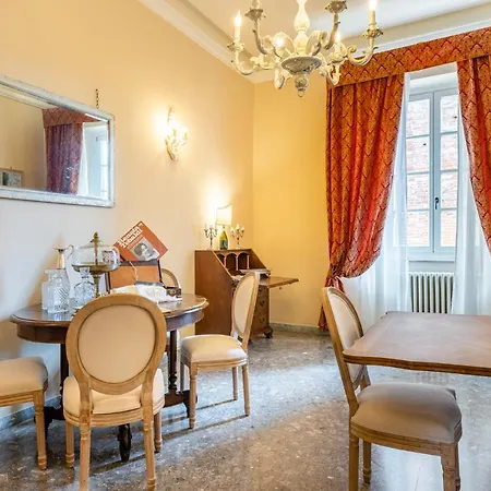 De' Maestri - Historic Centre - Prestigious Attic With A Brand New Elevator! Appartement *