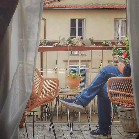 De' Maestri - Historic Centre - Prestigious Attic With A Brand New Elevator! Lucques