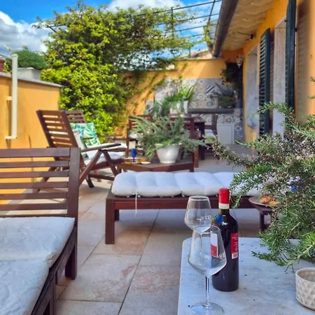 De' Maestri - Historic Centre - Prestigious Attic With A Brand New Elevator! * Lucques