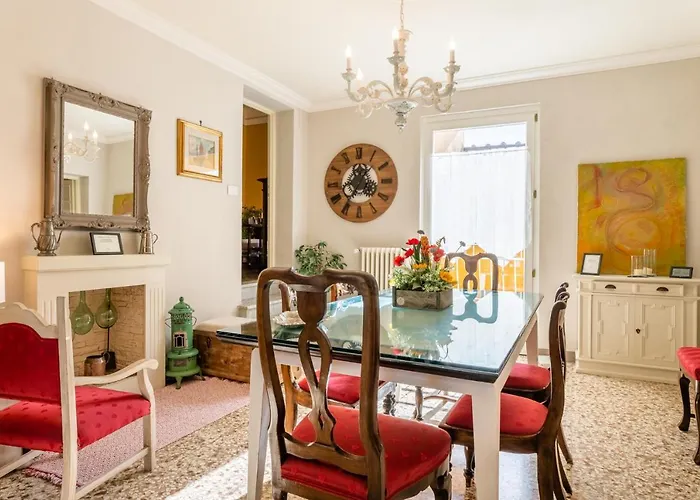 Apartamento De' Maestri - Historic Centre - Prestigious Attic With A Brand New Elevator!