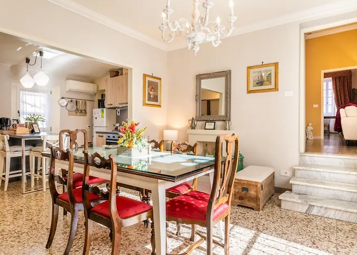 De' Maestri - Historic Centre - Prestigious Attic With A Brand New Elevator! Lucca