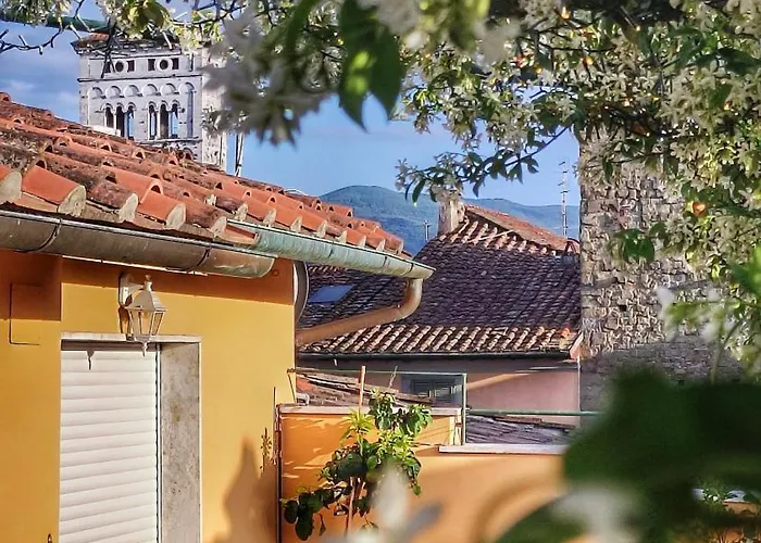 De' Maestri - Historic Centre - Prestigious Attic With A Brand New Elevator! * Lucca